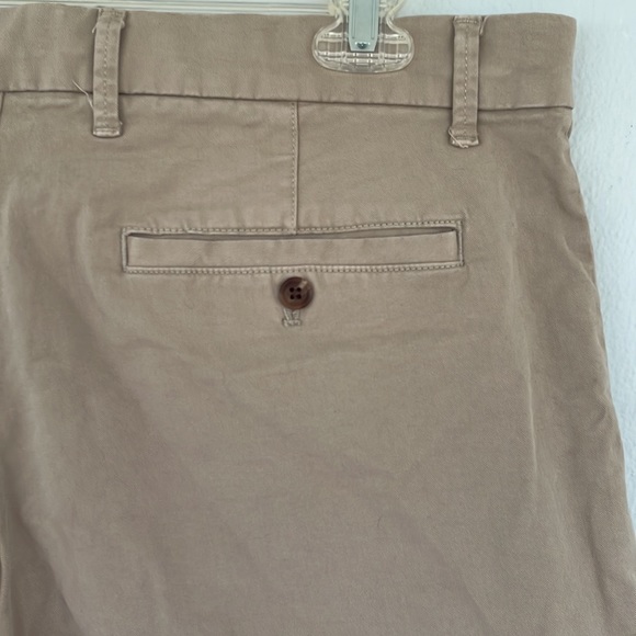 GAP Khakis 10” men’s tan cotton chino shorts size 33 - Picture 6 of 8